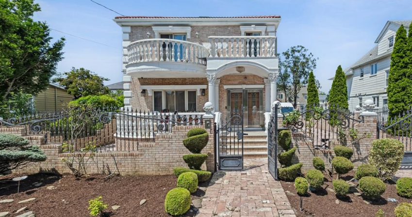 Shirley  Yang Queens